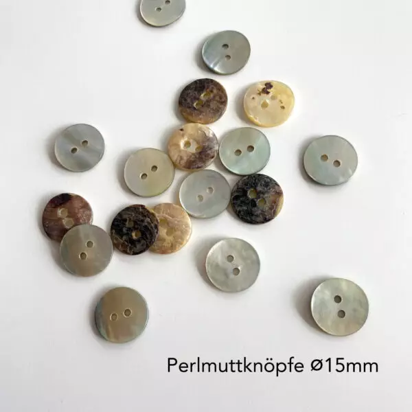 Perlmuttknoepfe_15mm